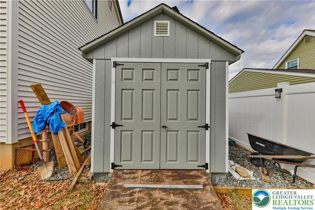 7270 Heather Road, Lower Macungie Twp, PA 18062