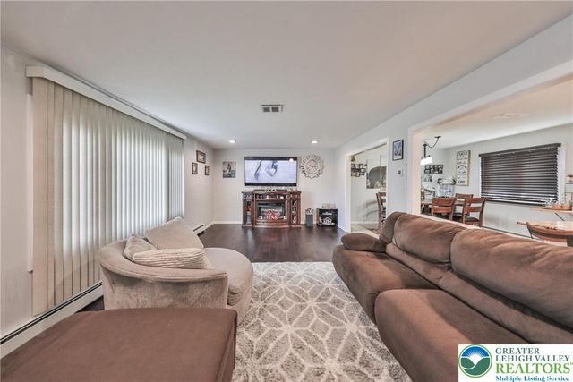 7270 Heather Road, Lower Macungie Twp, PA 18062