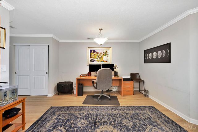 37 Old Pond Road, Springboro, OH 45066