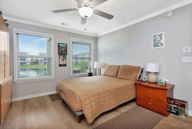 37 Old Pond Road, Springboro, OH 45066