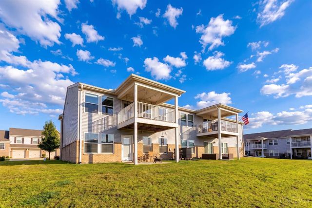 37 Old Pond Road, Springboro, OH 45066