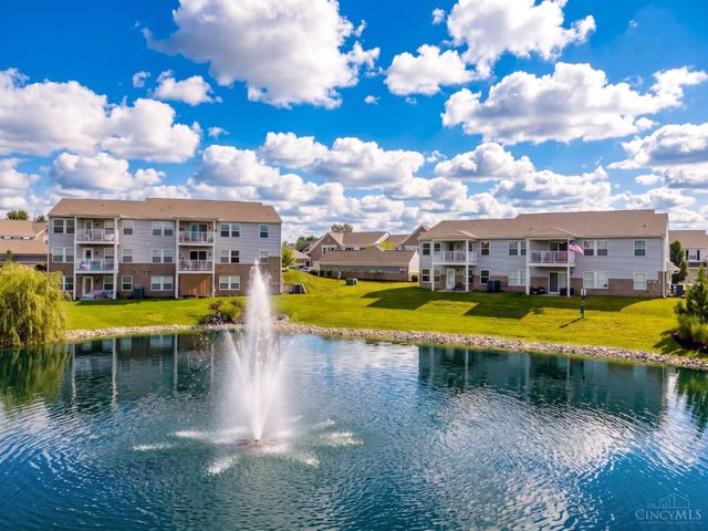 37 Old Pond Road, Springboro, OH 45066