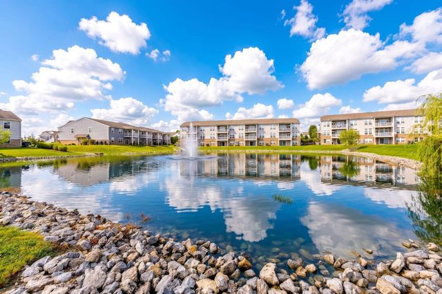37 Old Pond Road, Springboro, OH 45066