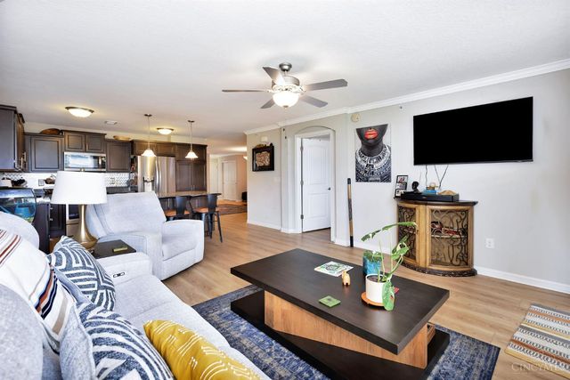 37 Old Pond Road, Springboro, OH 45066