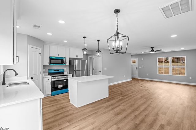 1861 Reid School Road, Taylors, SC 29687