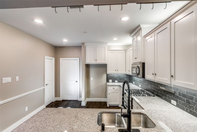 5404 Locust Drive, Mckinney, TX 75070