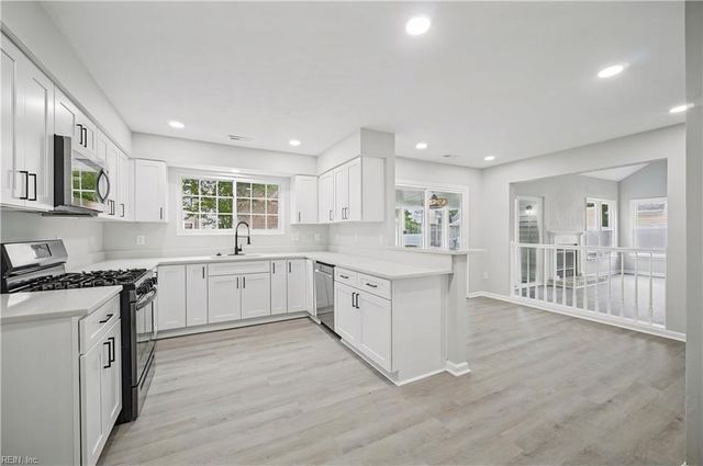 1848 Chestwood DR, Virginia Beach, VA 23453
