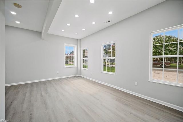 1848 Chestwood DR, Virginia Beach, VA 23453