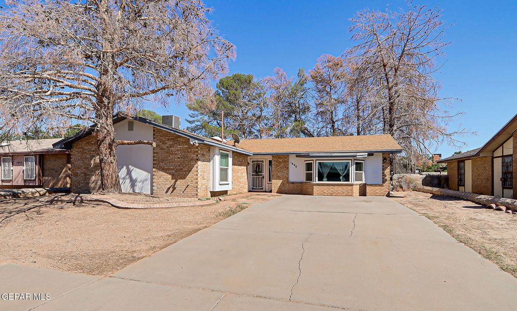 1640 James Chisum Drive Drive, El Paso, TX 79936