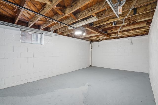 885 MIDDLE ROAD, Castle Shannon, PA 15234
