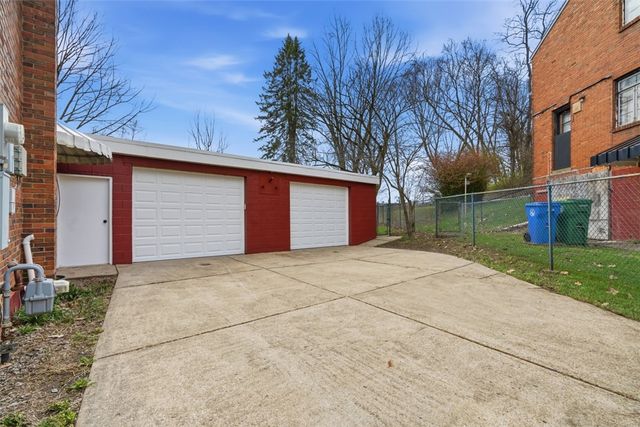 885 MIDDLE ROAD, Castle Shannon, PA 15234