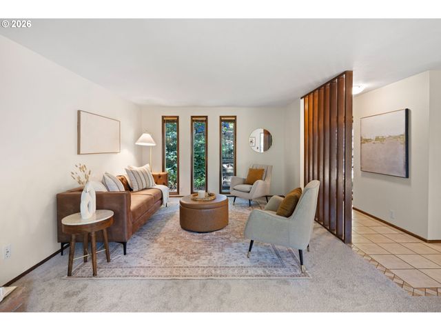 2834 WARREN St, Eugene, OR 97405