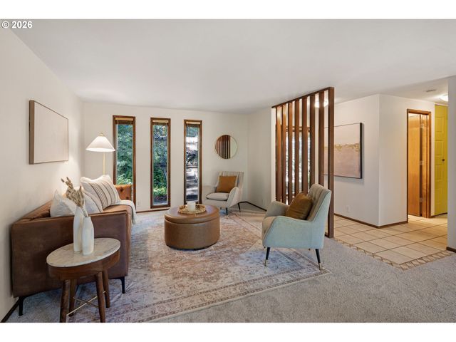 2834 WARREN St, Eugene, OR 97405