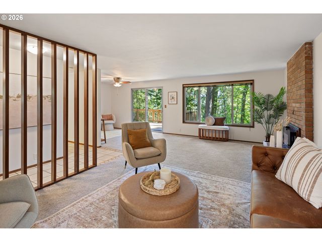 2834 WARREN St, Eugene, OR 97405