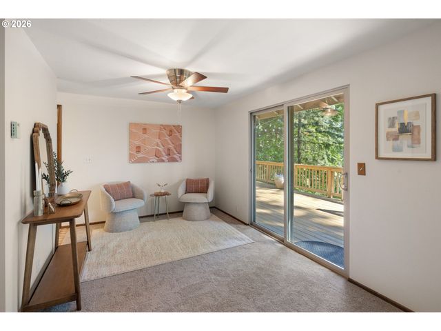 2834 WARREN St, Eugene, OR 97405