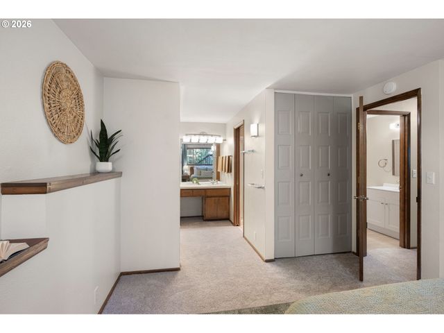 2834 WARREN St, Eugene, OR 97405