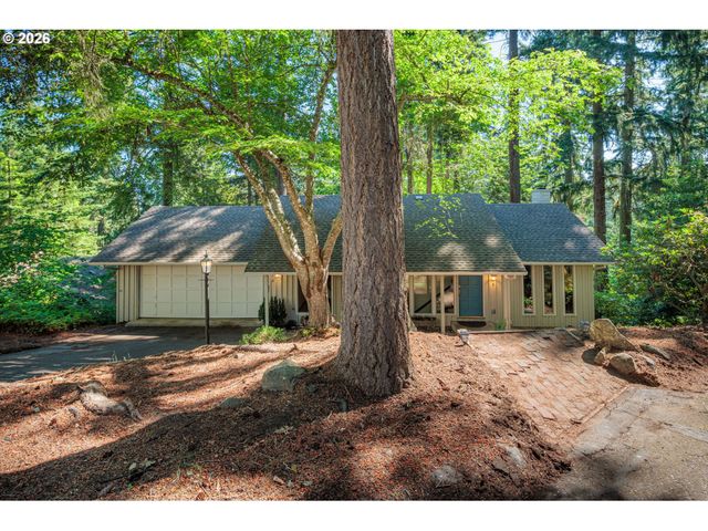 2834 WARREN St, Eugene, OR 97405