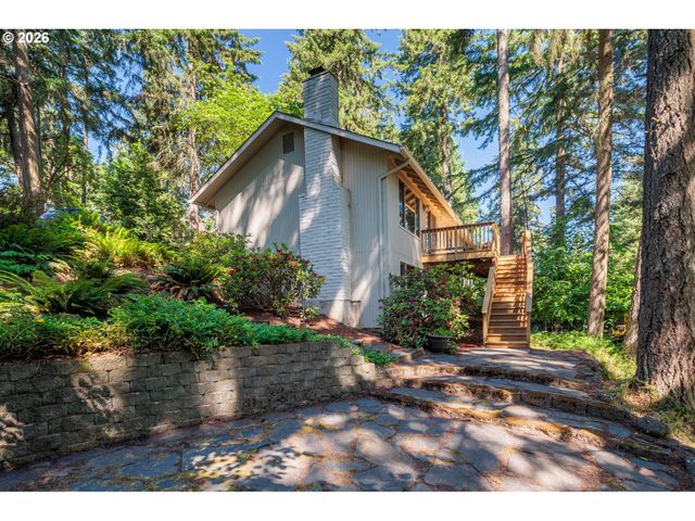 2834 WARREN St, Eugene, OR 97405