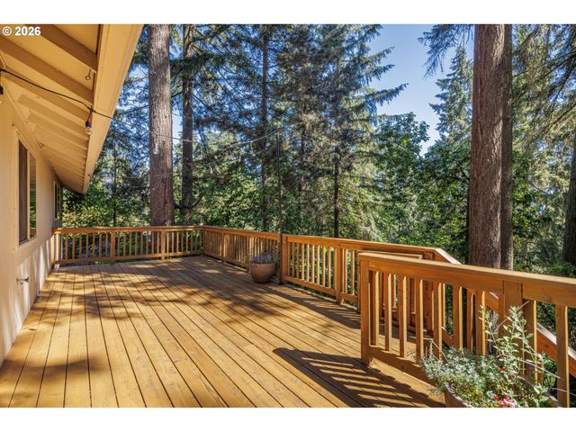 2834 WARREN St, Eugene, OR 97405