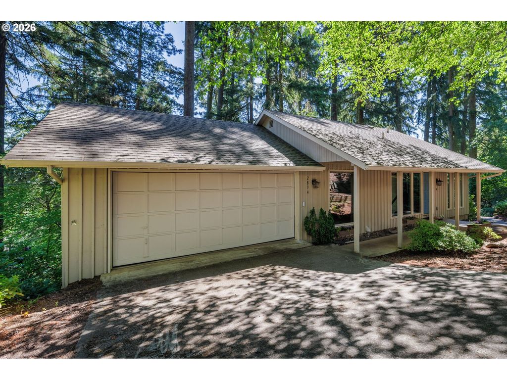 2834 WARREN St, Eugene, OR 97405