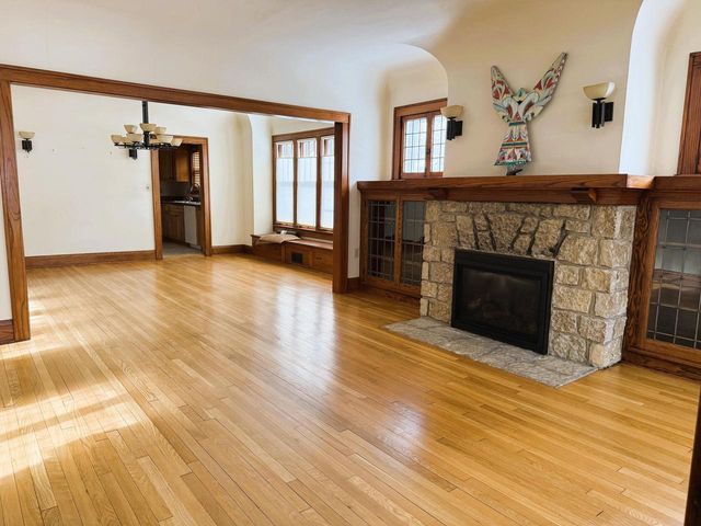 1904 N 83rd STREET, Wauwatosa, WI 53213