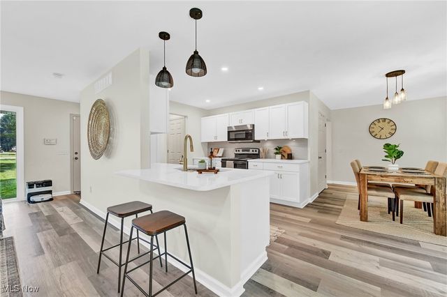 5679 Wilson Mills Road, Highland Heights, OH 44143