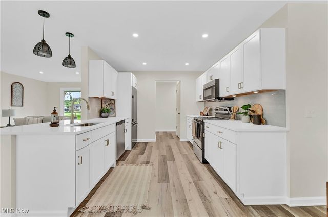 5679 Wilson Mills Road, Highland Heights, OH 44143