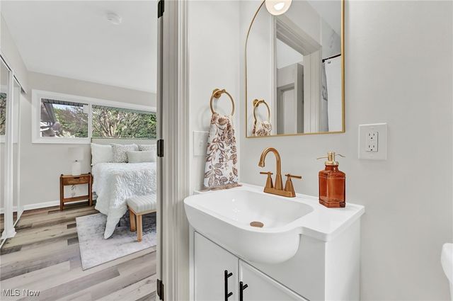 5679 Wilson Mills Road, Highland Heights, OH 44143