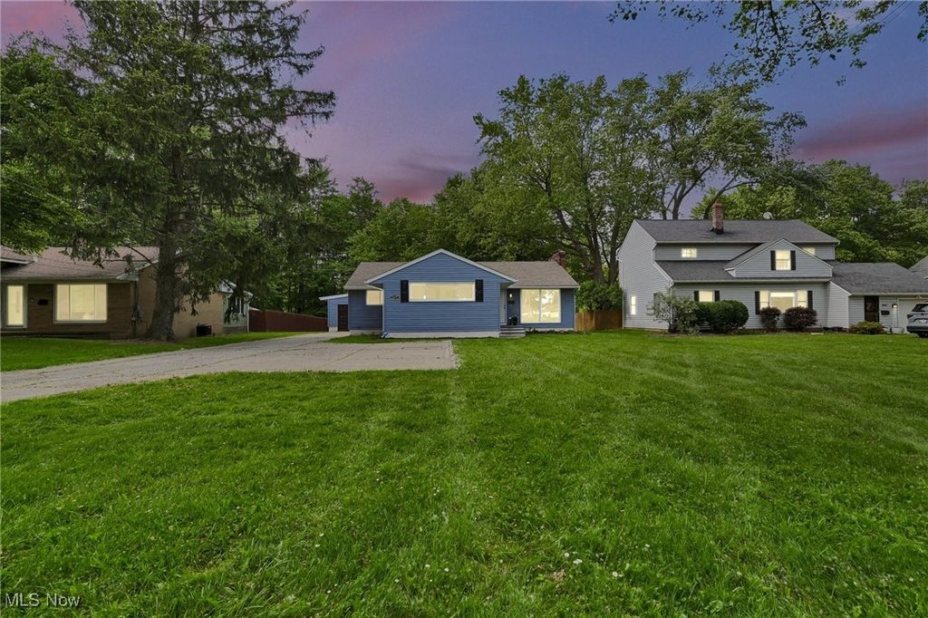 5679 Wilson Mills Road, Highland Heights, OH 44143