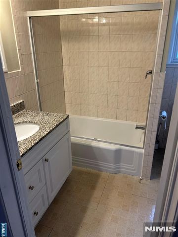 39 Anderson Avenue 2, Bergenfield, NJ 07621