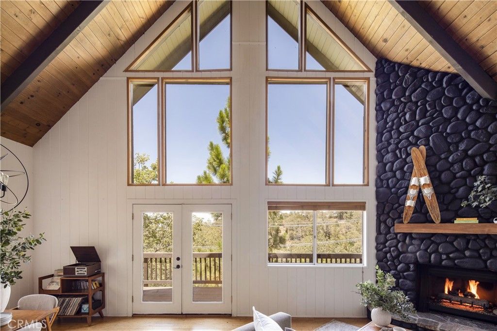 Image 1 of property listing at 1255 Yukon Drive, Lake Arrowhead, CA 92352