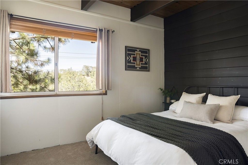 Image 15 of property listing at 1255 Yukon Drive, Lake Arrowhead, CA 92352
