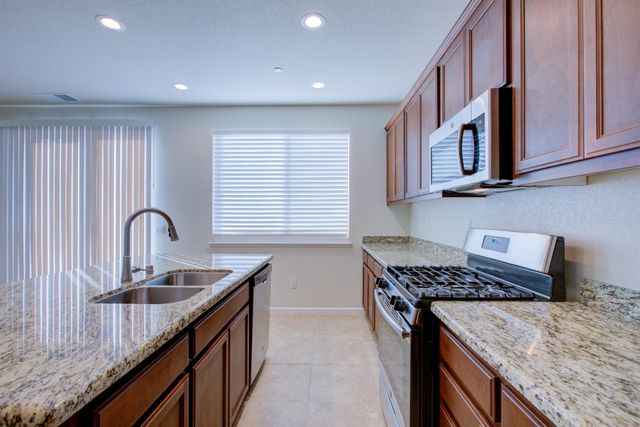 3105 Lake Hill Ct, Modesto, CA 95355