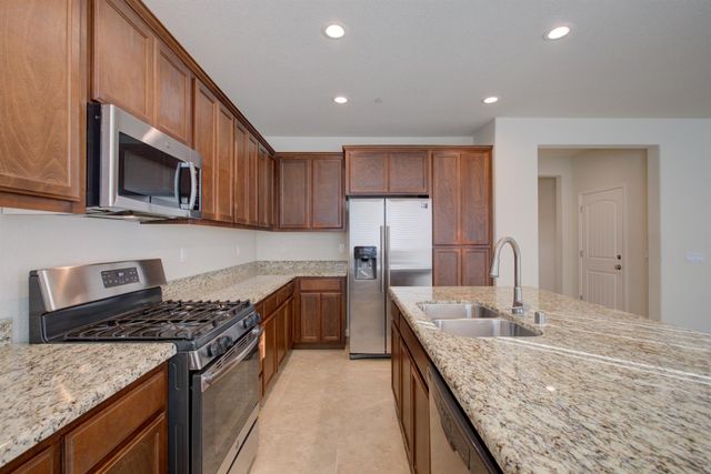 3105 Lake Hill Ct, Modesto, CA 95355