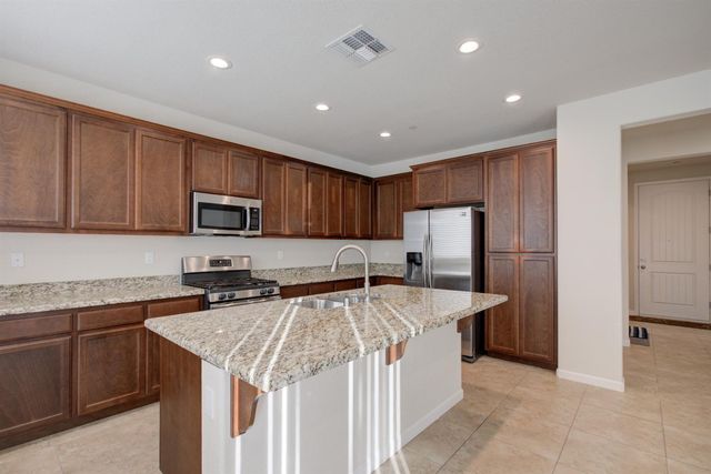 3105 Lake Hill Ct, Modesto, CA 95355