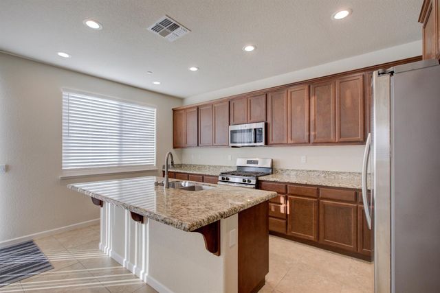 3105 Lake Hill Ct, Modesto, CA 95355