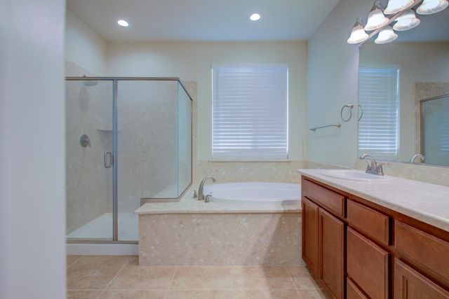 3105 Lake Hill Ct, Modesto, CA 95355