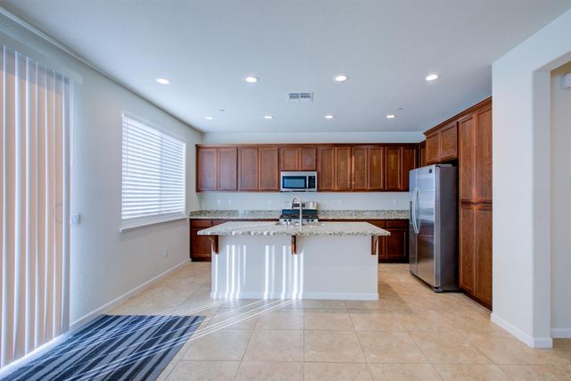 3105 Lake Hill Ct, Modesto, CA 95355