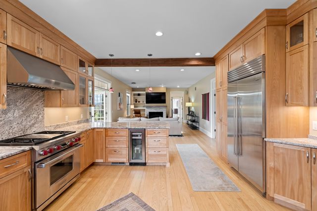 4 East Neck Road, Stonington, CT 06378