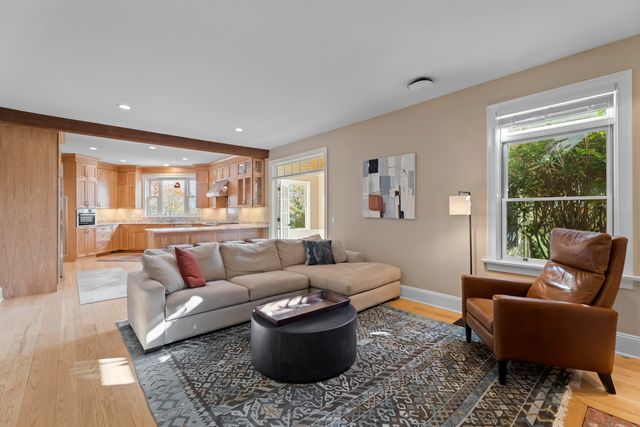 4 East Neck Road, Stonington, CT 06378