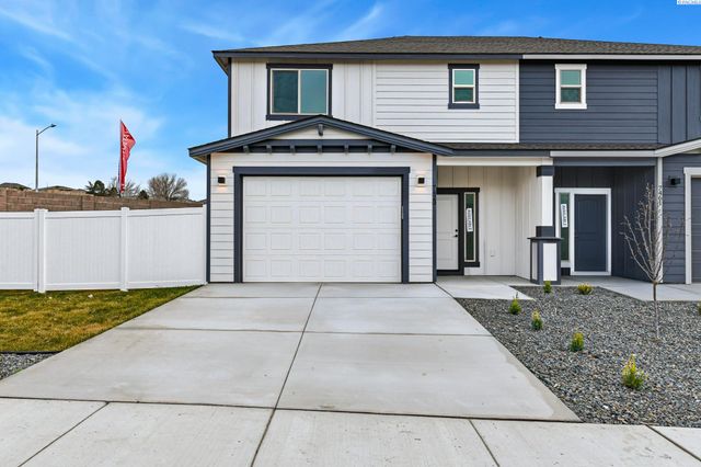 7423 Grapevine Ct, West Richland, WA 99353