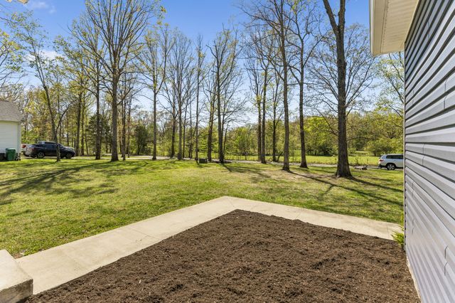 109 Duke Rd, Dickson, TN 37055