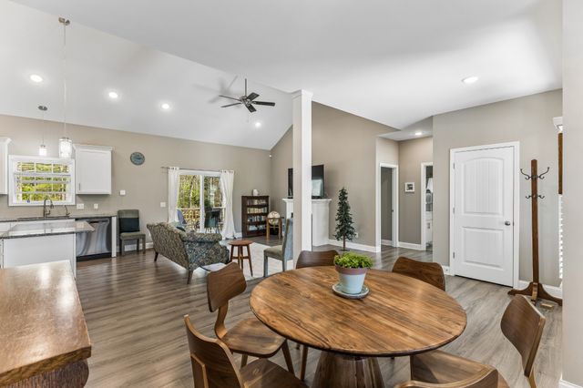 109 Duke Rd, Dickson, TN 37055