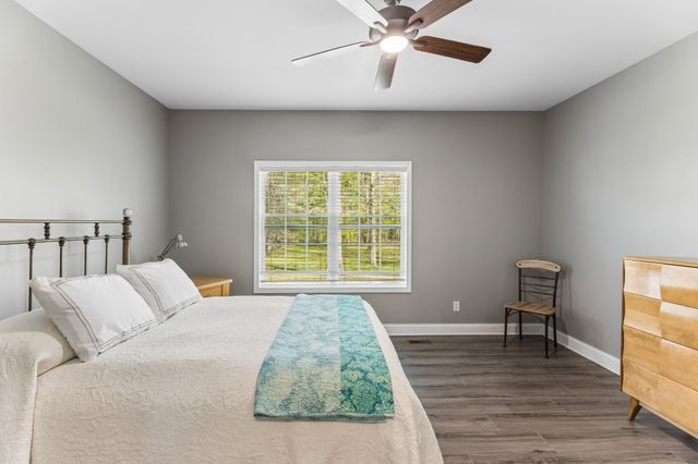 109 Duke Rd, Dickson, TN 37055
