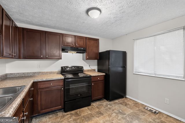 5105 Stone Trace, Stone Mountain, GA 30083