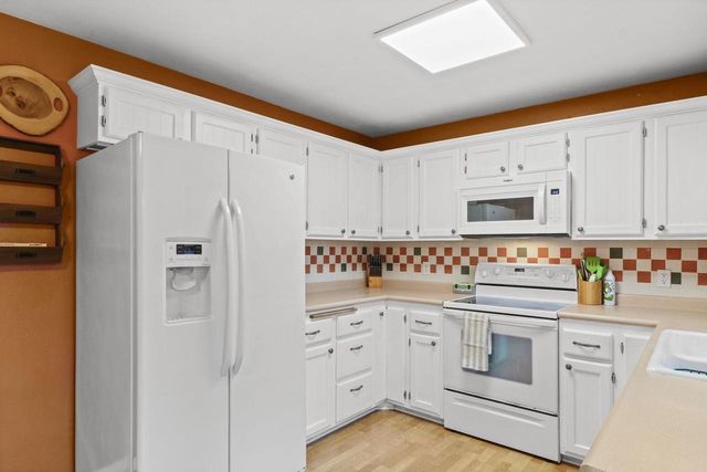 5602 Glenway Street, Mcfarland, WI 53558