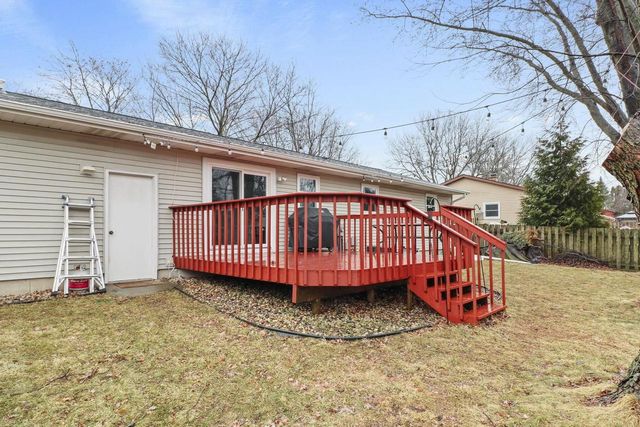 5602 Glenway Street, Mcfarland, WI 53558