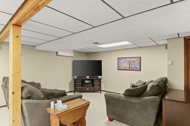 5602 Glenway Street, Mcfarland, WI 53558