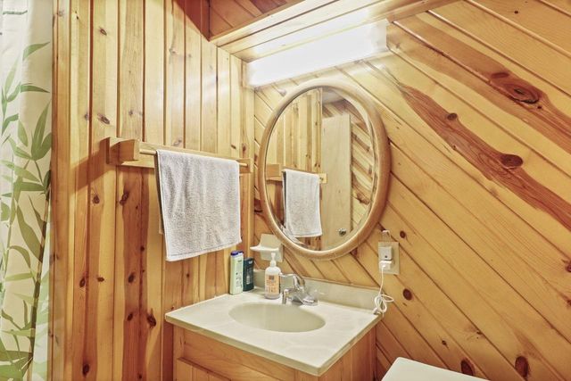 5602 Glenway Street, Mcfarland, WI 53558