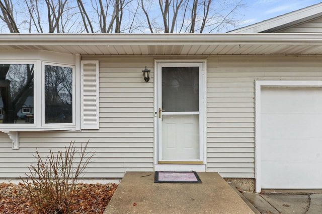 5602 Glenway Street, Mcfarland, WI 53558